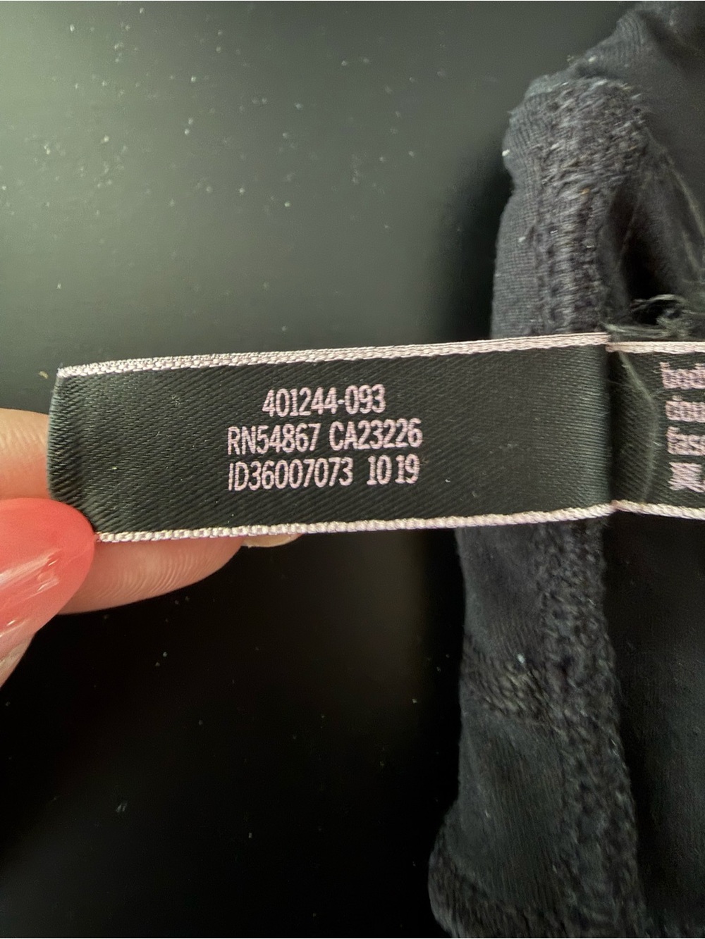 Victoria's Secret Black Twist-Front Racerback Sports Bra - Picture 5 of 8